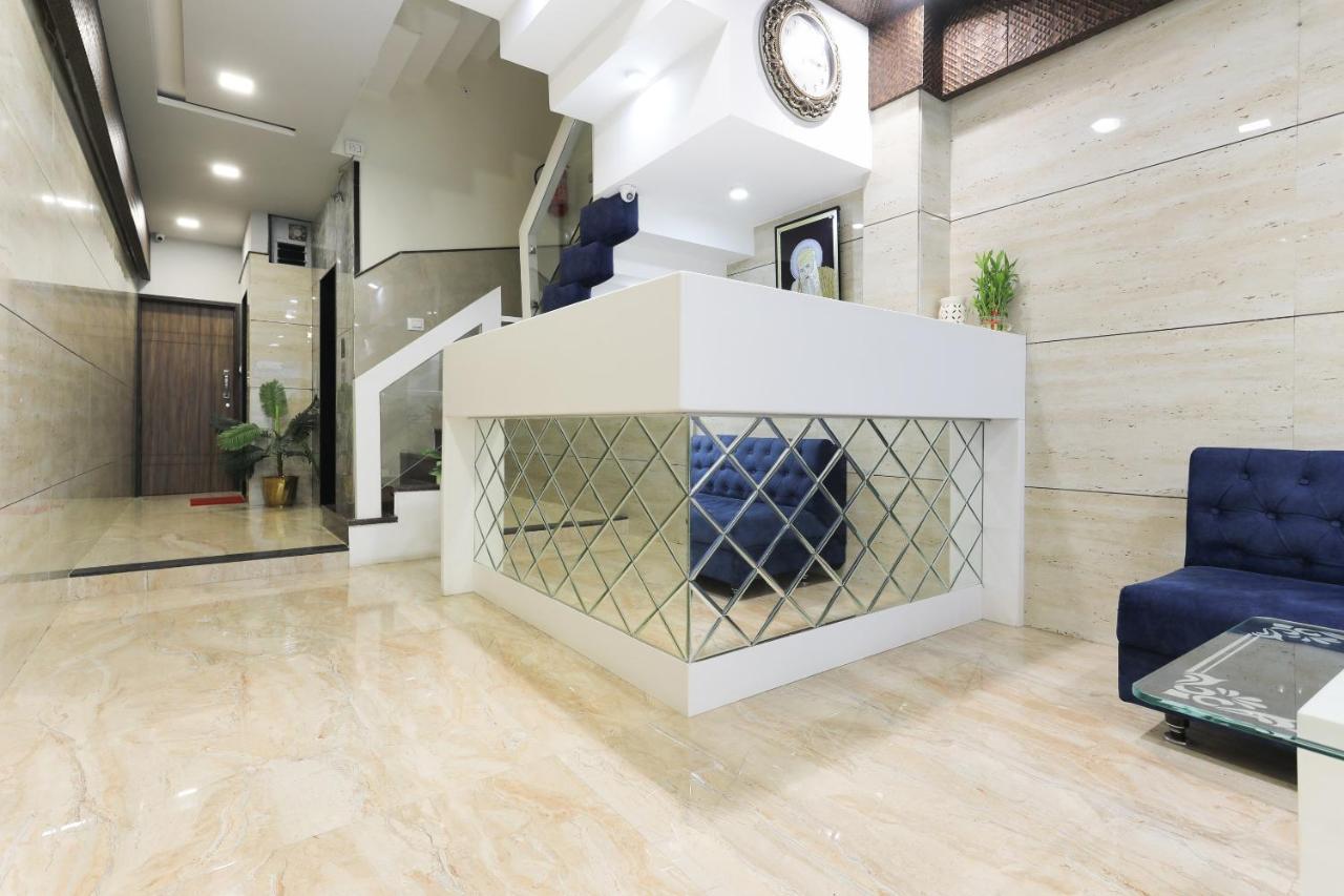 印多尔 Oyo 60577 Sukhmani Residency酒店 外观 照片